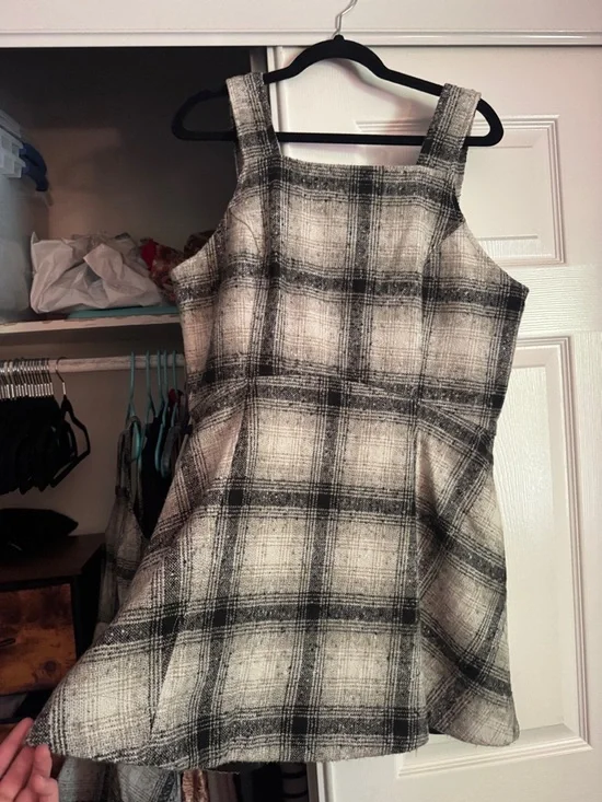 By Anthropologie Sleeveless Plaid Romper - Picture 5 of 6
